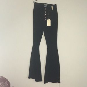 Black high wasted flared jeans (70s flared)